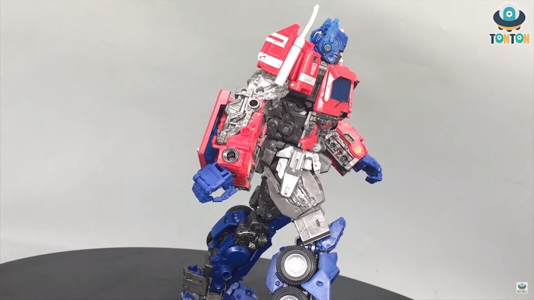 Transformers Masterpiece MPM 12 Optimus Prime  (31 of 43)